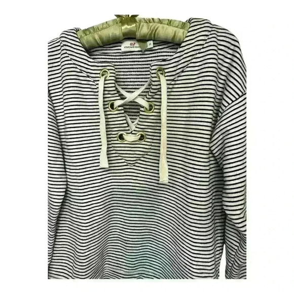 Vineyard Vines Lace Up Pullover with Gold Detail, XS - Picture 6 of 10